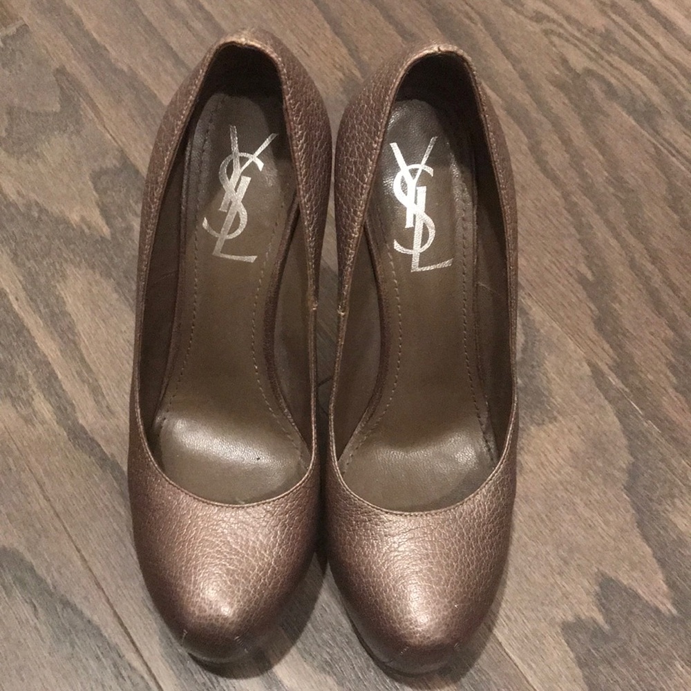 YSL TRIBTOO TUMBLED LEATHER 37.5